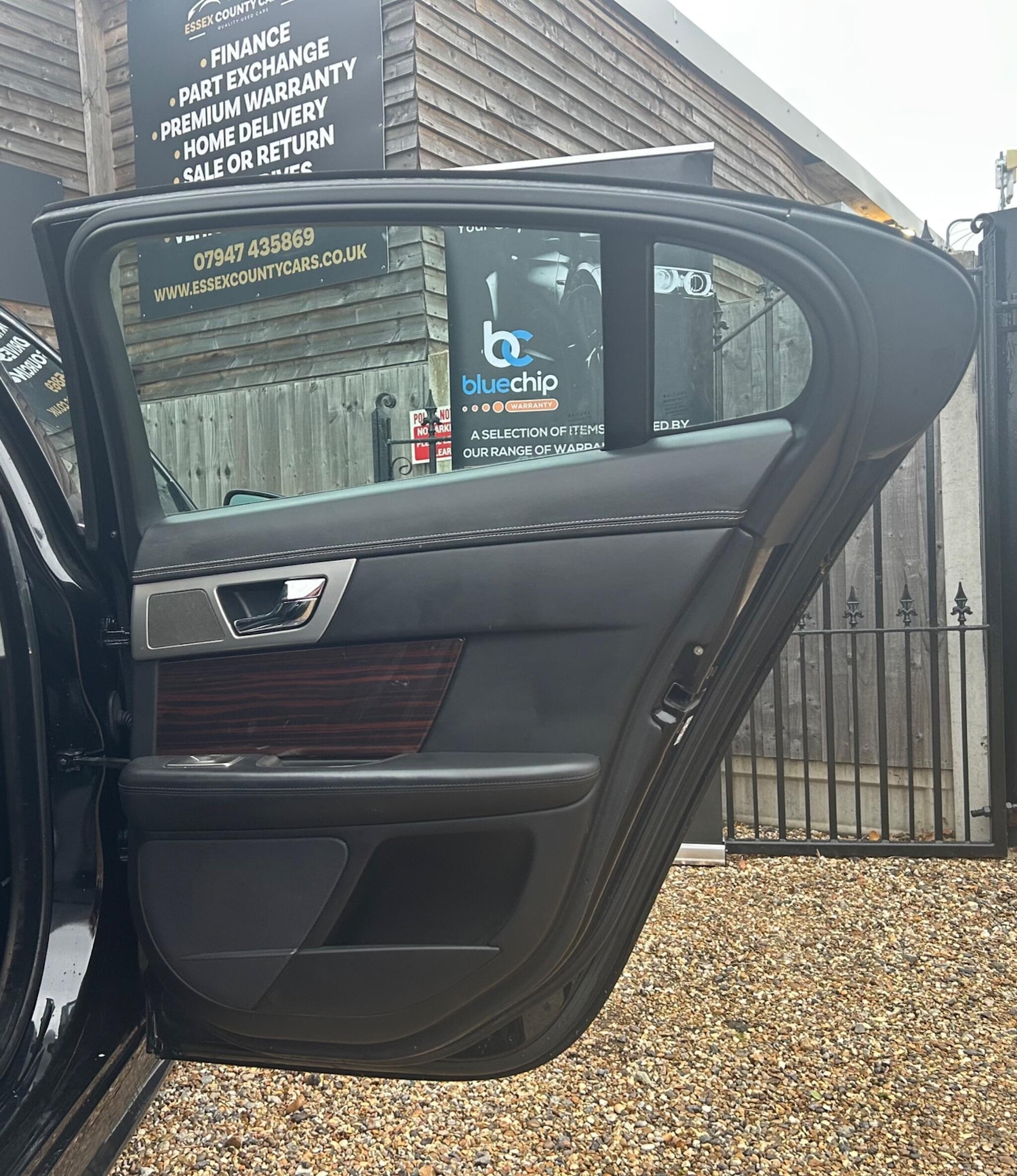 Used Jaguar XF 2009 for sale - 76727463: Photo 24