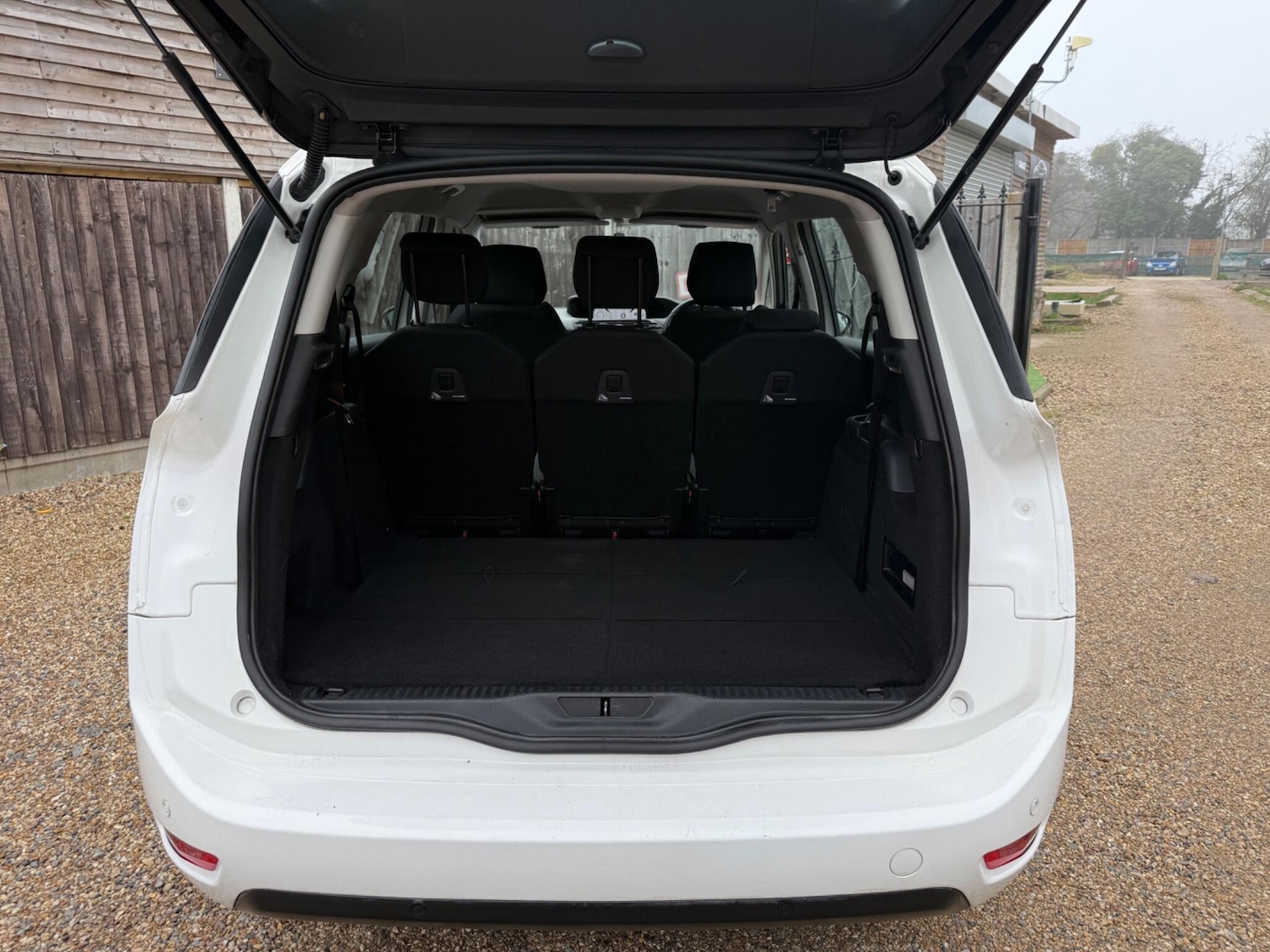 Used Citroen Grand C4 Picasso 2014 for sale - 77752898: Photo 32