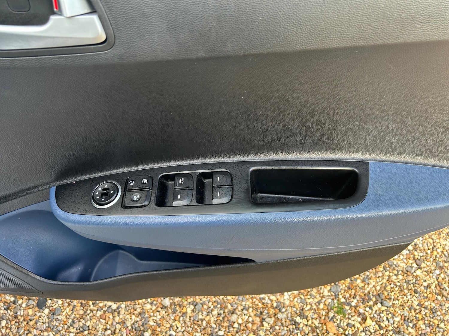 Used Hyundai i10 2016 for sale - 76561354: Photo 33