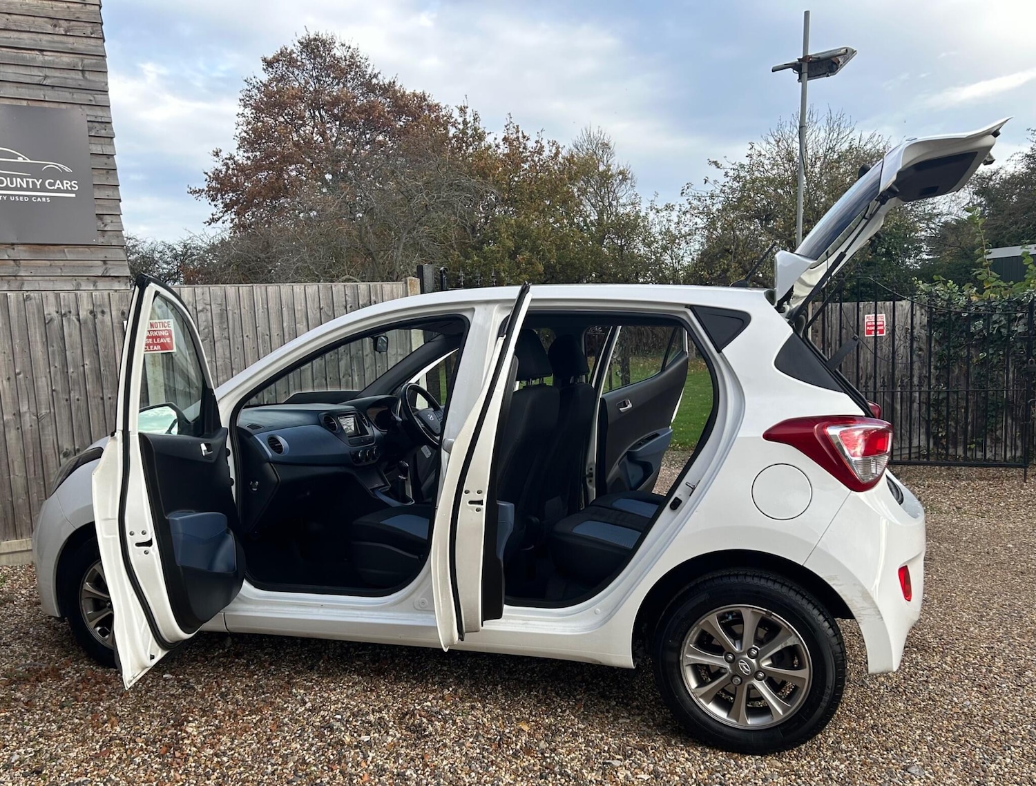 Used Hyundai i10 2016 for sale - 76561354: Photo 7