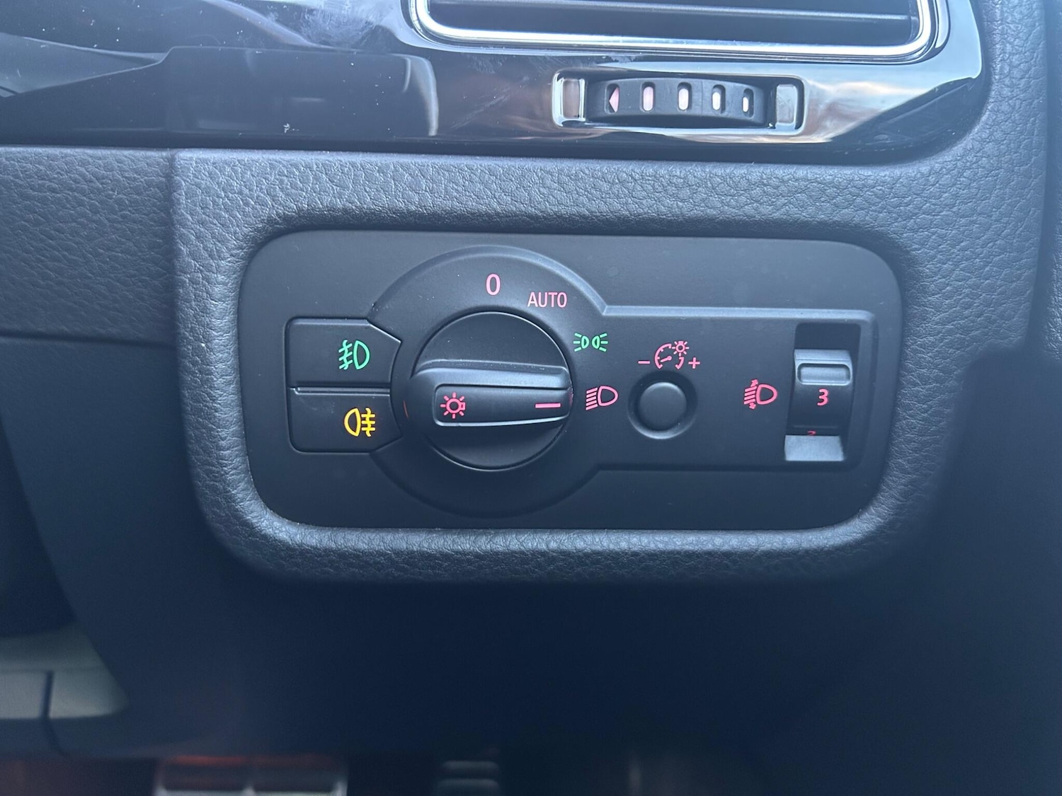 Used Volkswagen Touareg 2013 for sale - 77131427: Photo 19