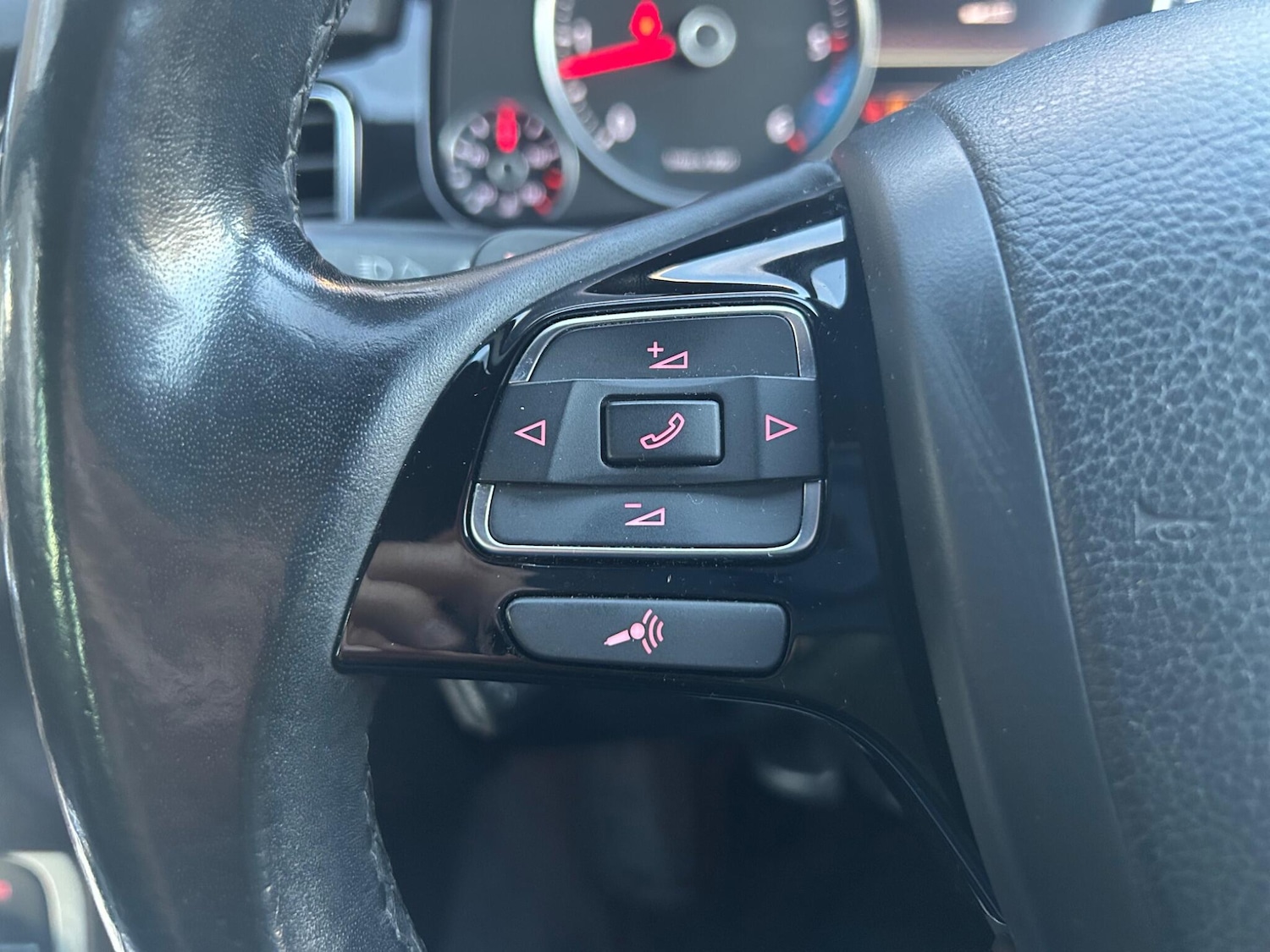 Used Volkswagen Touareg 2013 for sale - 77131427: Photo 22