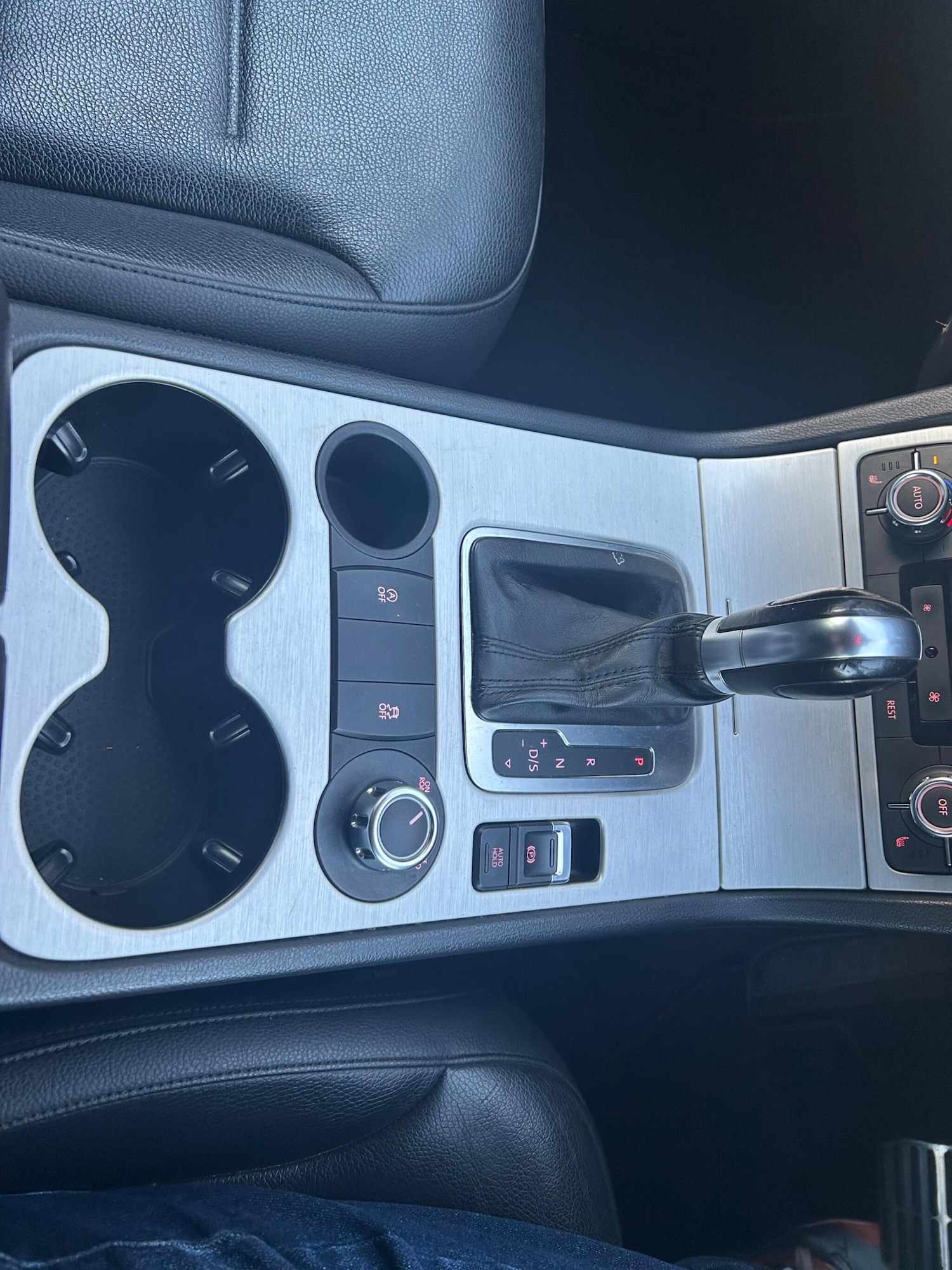 Used Volkswagen Touareg 2013 for sale - 77131427: Photo 24