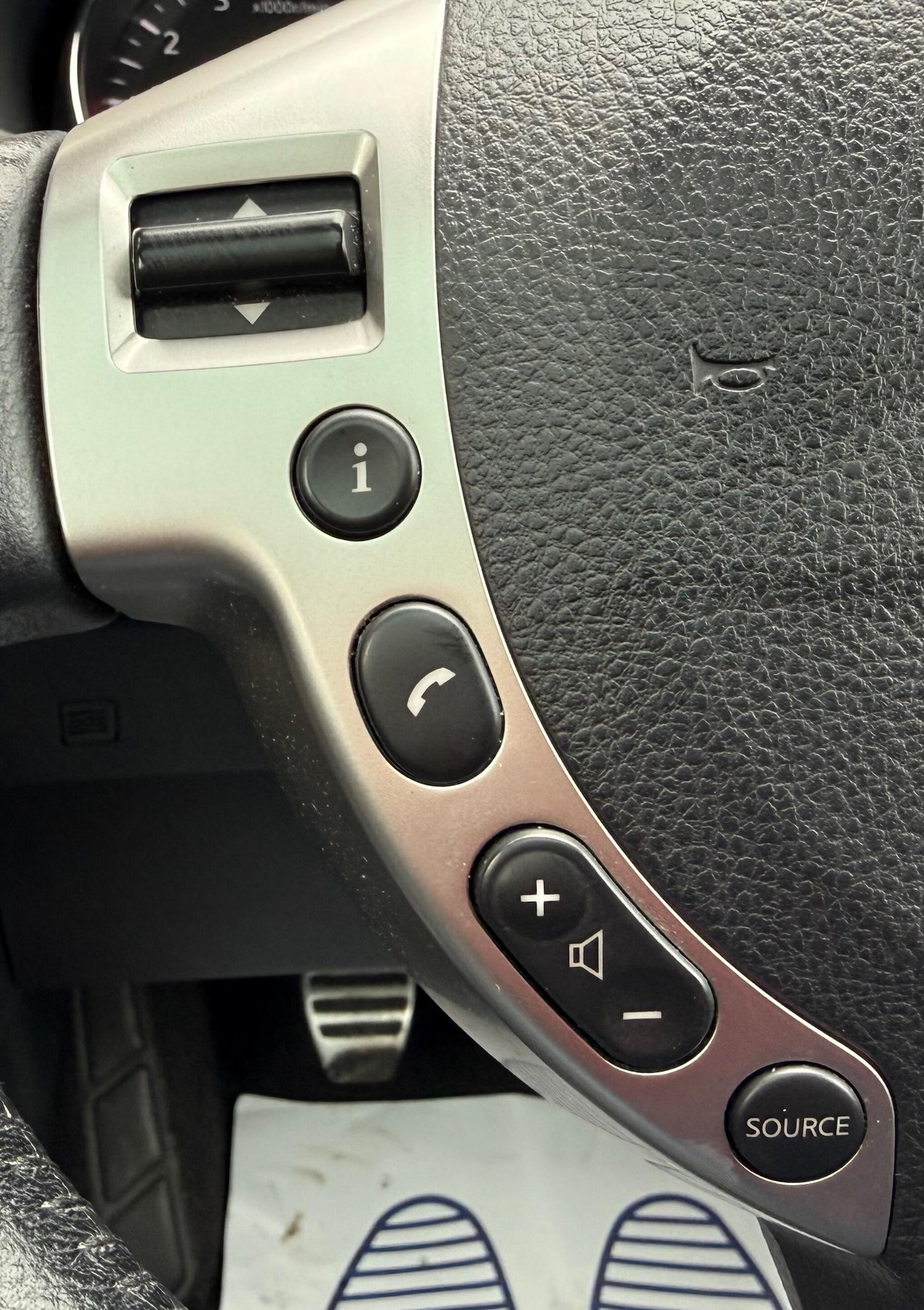 Used Nissan Qashqai 2011 for sale - 77523921: Photo 20