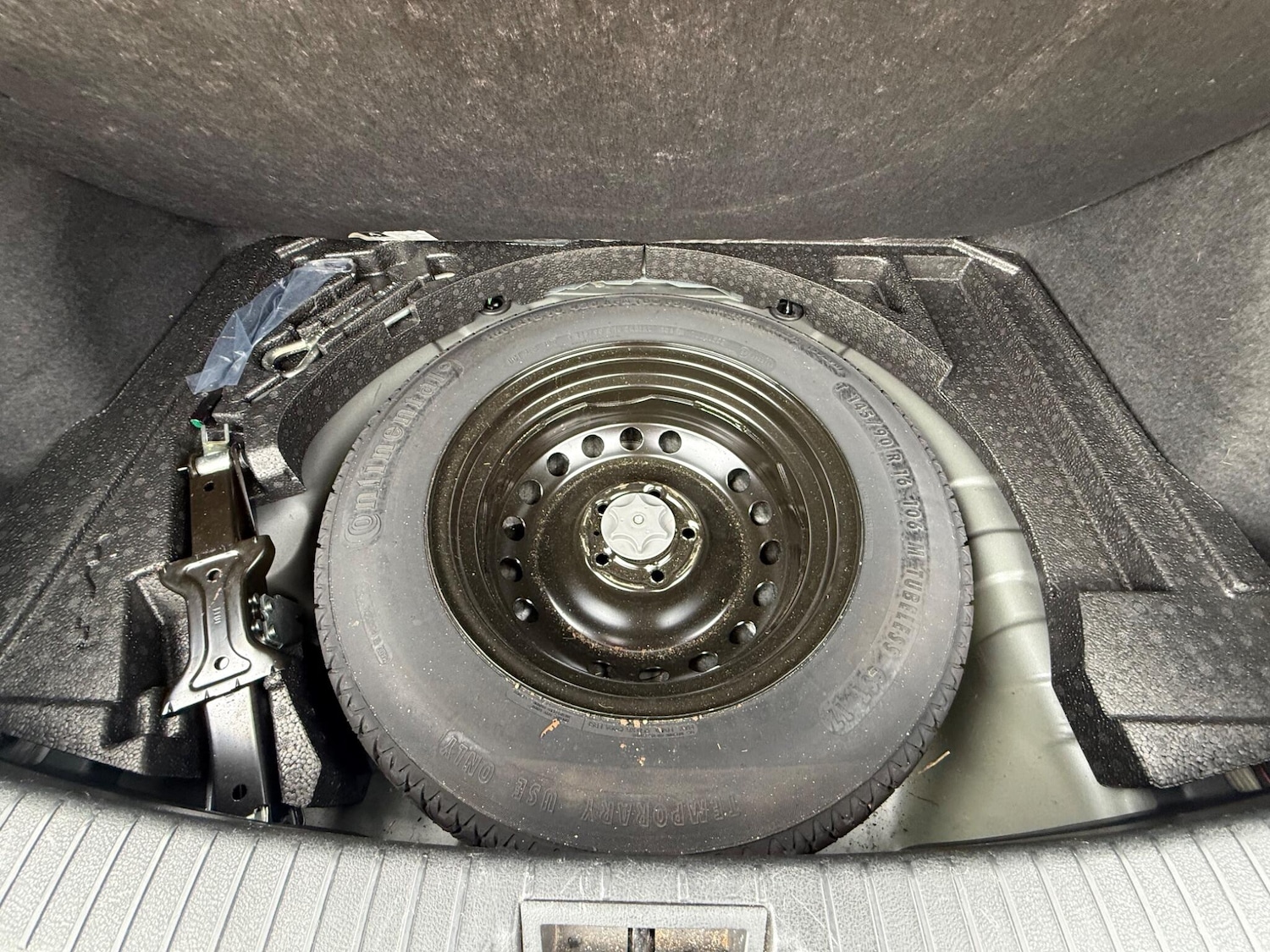 Used Nissan Qashqai 2011 for sale - 77523921: Photo 42