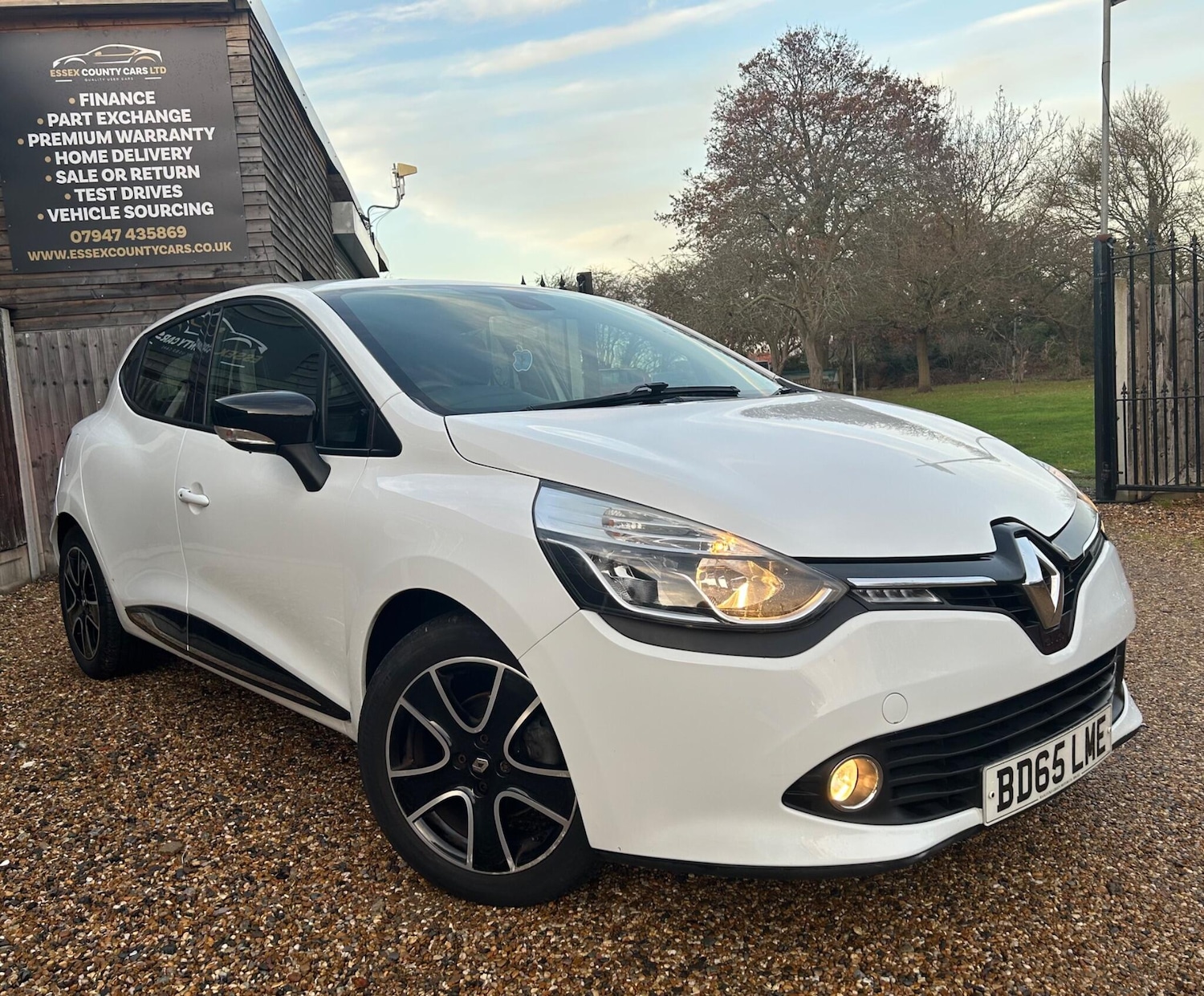 Used Renault Clio 2015 for sale - 77174621: Photo 1