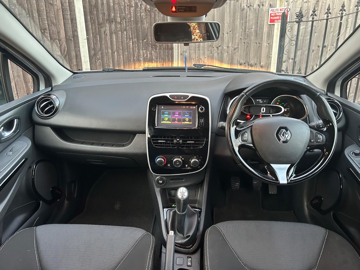 Used Renault Clio 2015 for sale - 77174621: Photo 11