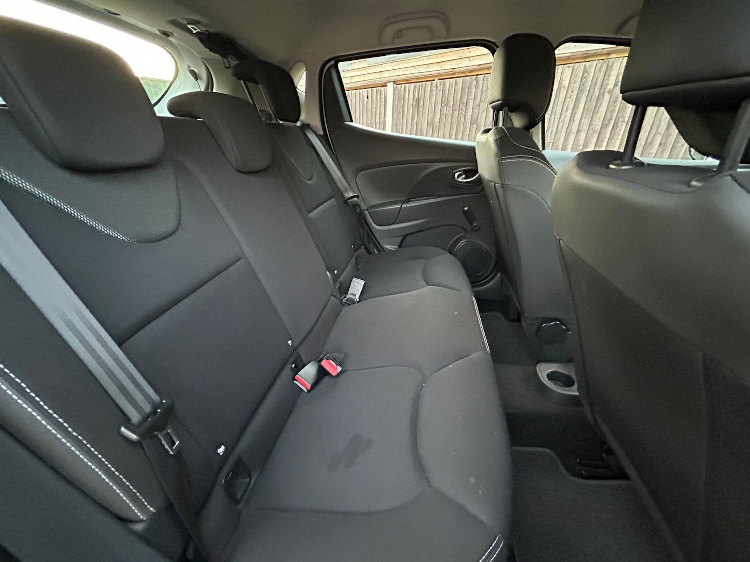 Used Renault Clio 2015 for sale - 77174621: Photo 14