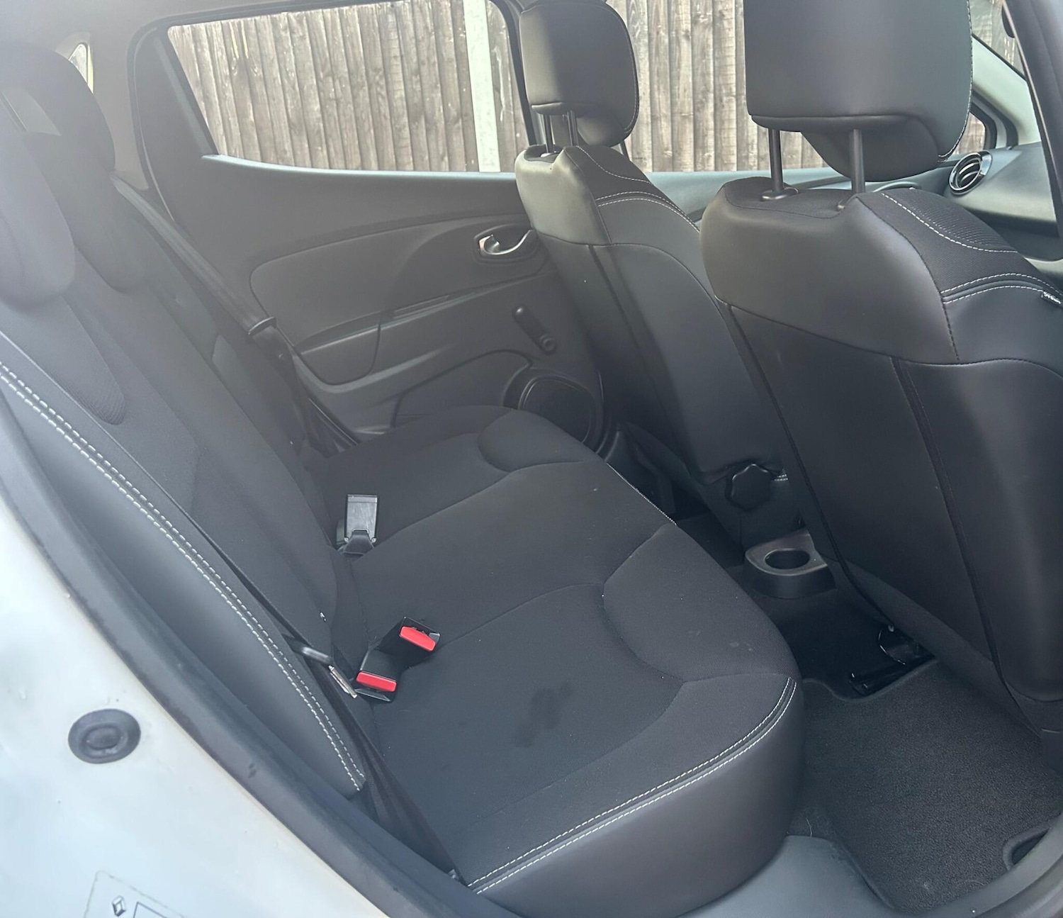 Used Renault Clio 2015 for sale - 77174621: Photo 15