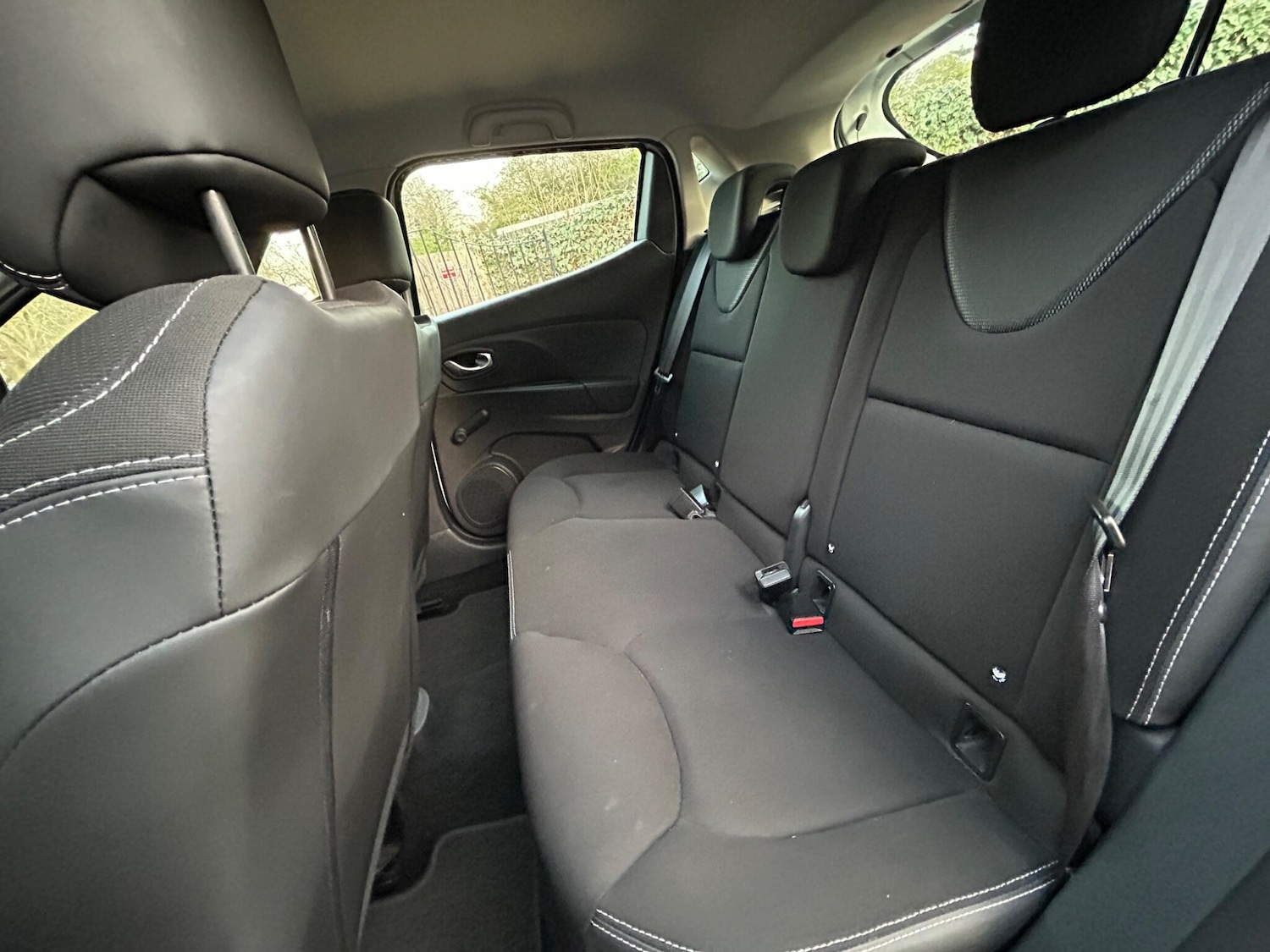 Used Renault Clio 2015 for sale - 77174621: Photo 16