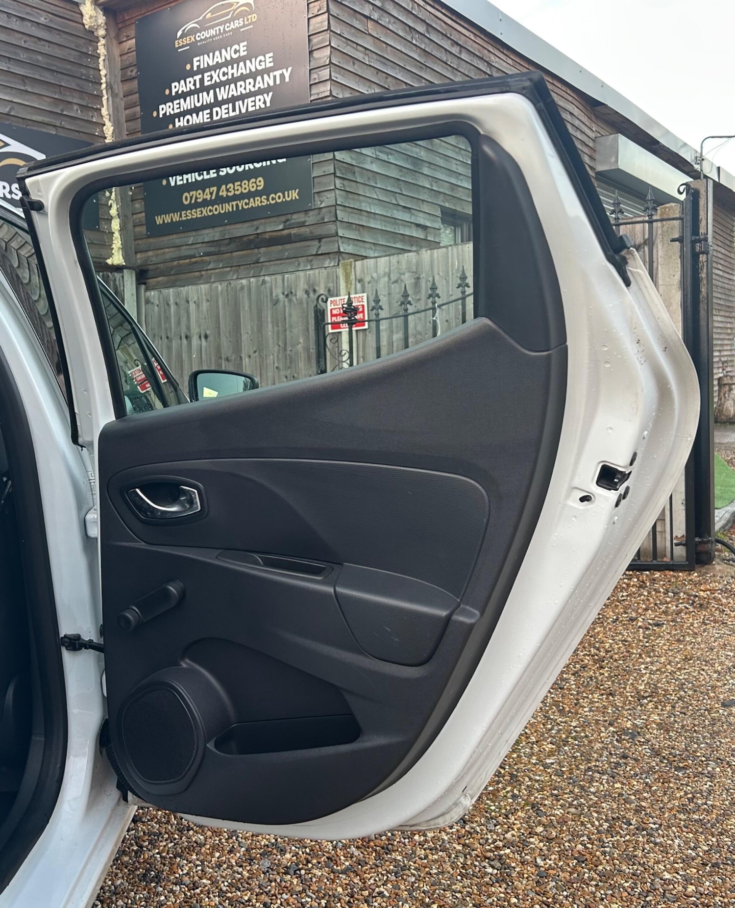 Used Renault Clio 2015 for sale - 77174621: Photo 20