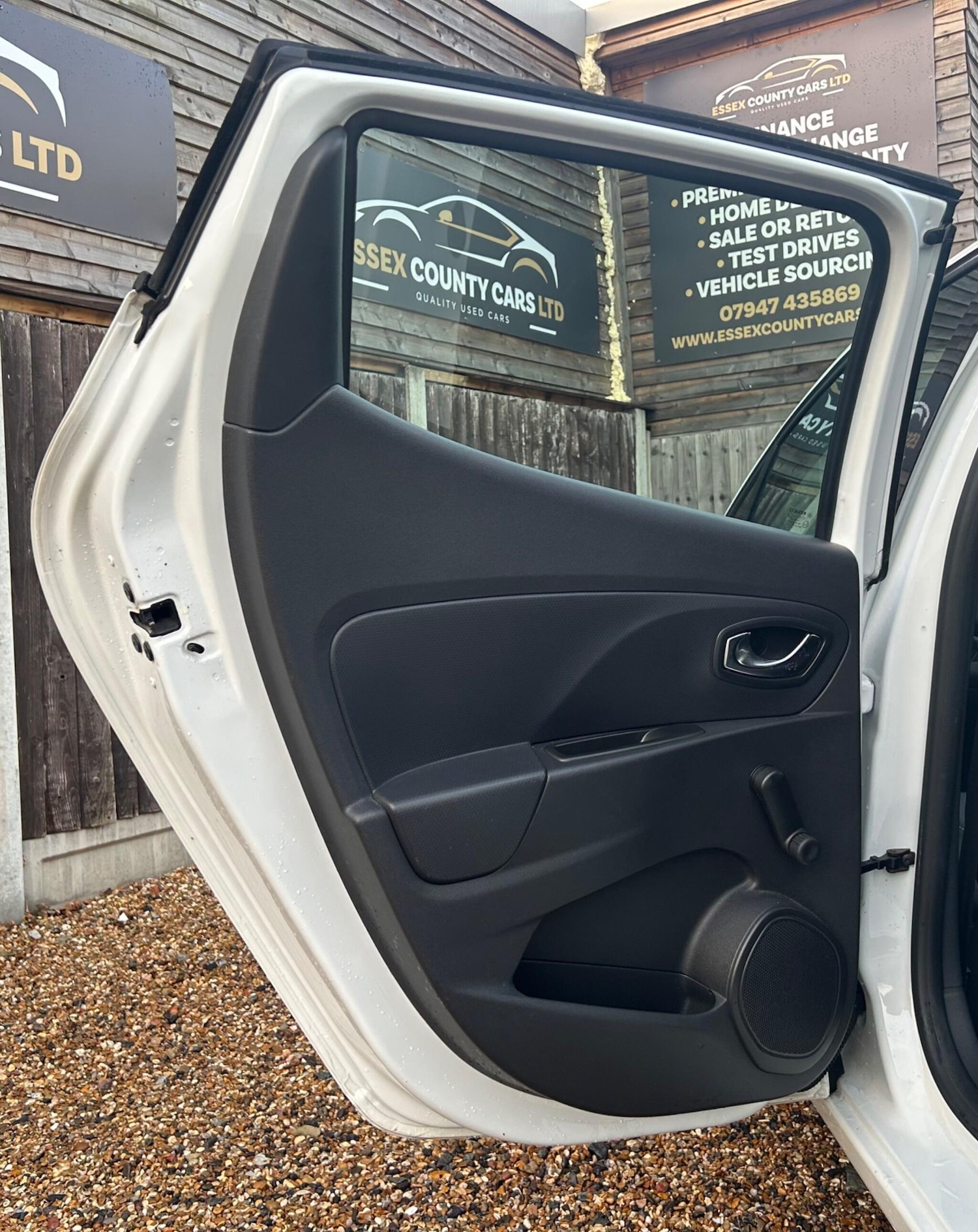 Used Renault Clio 2015 for sale - 77174621: Photo 21