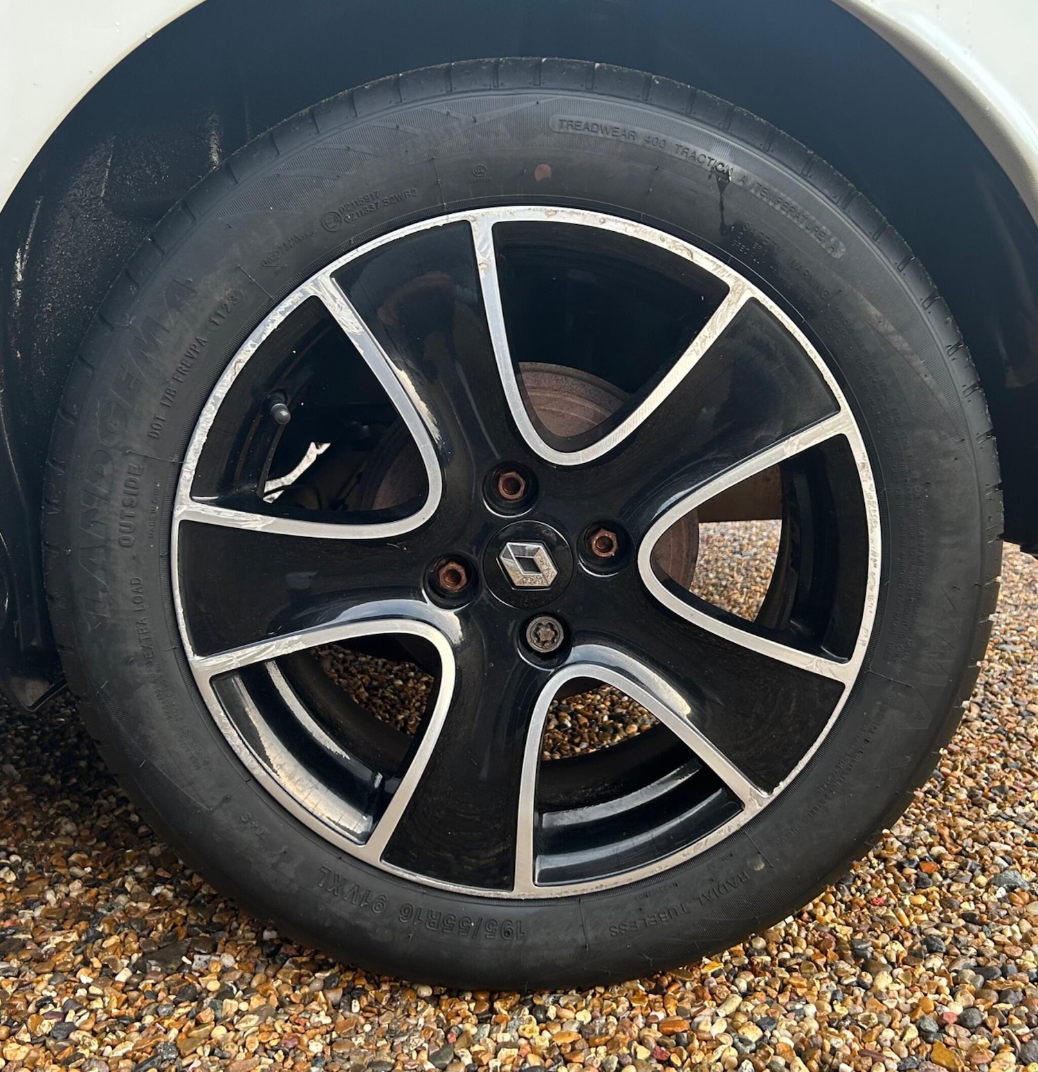 Used Renault Clio 2015 for sale - 77174621: Photo 23