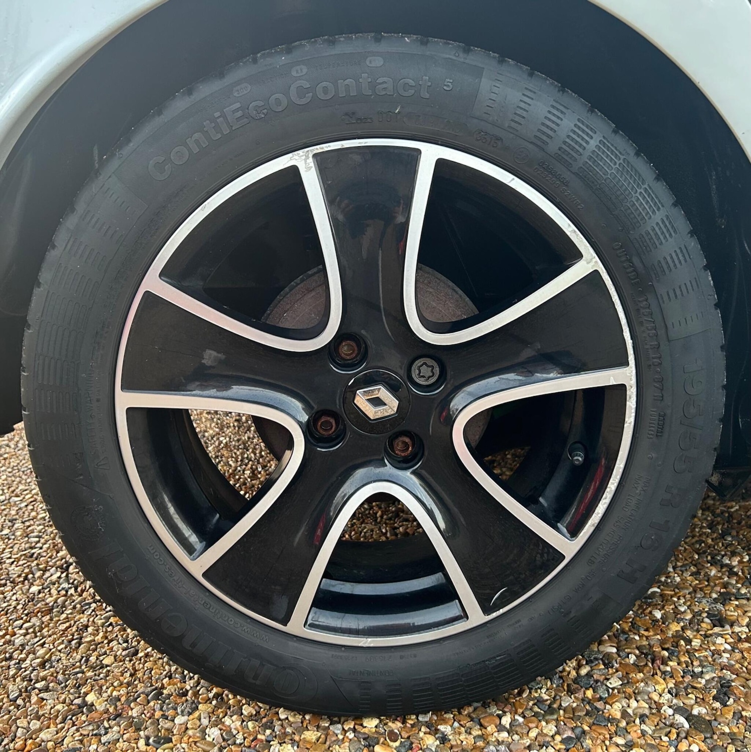 Used Renault Clio 2015 for sale - 77174621: Photo 25