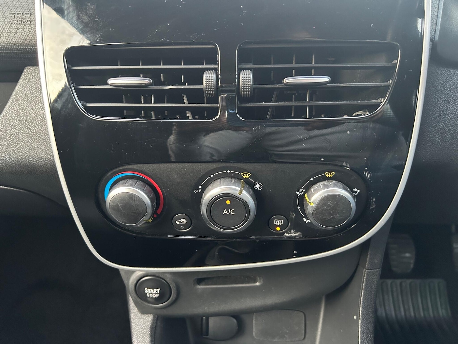 Used Renault Clio 2015 for sale - 77174621: Photo 35