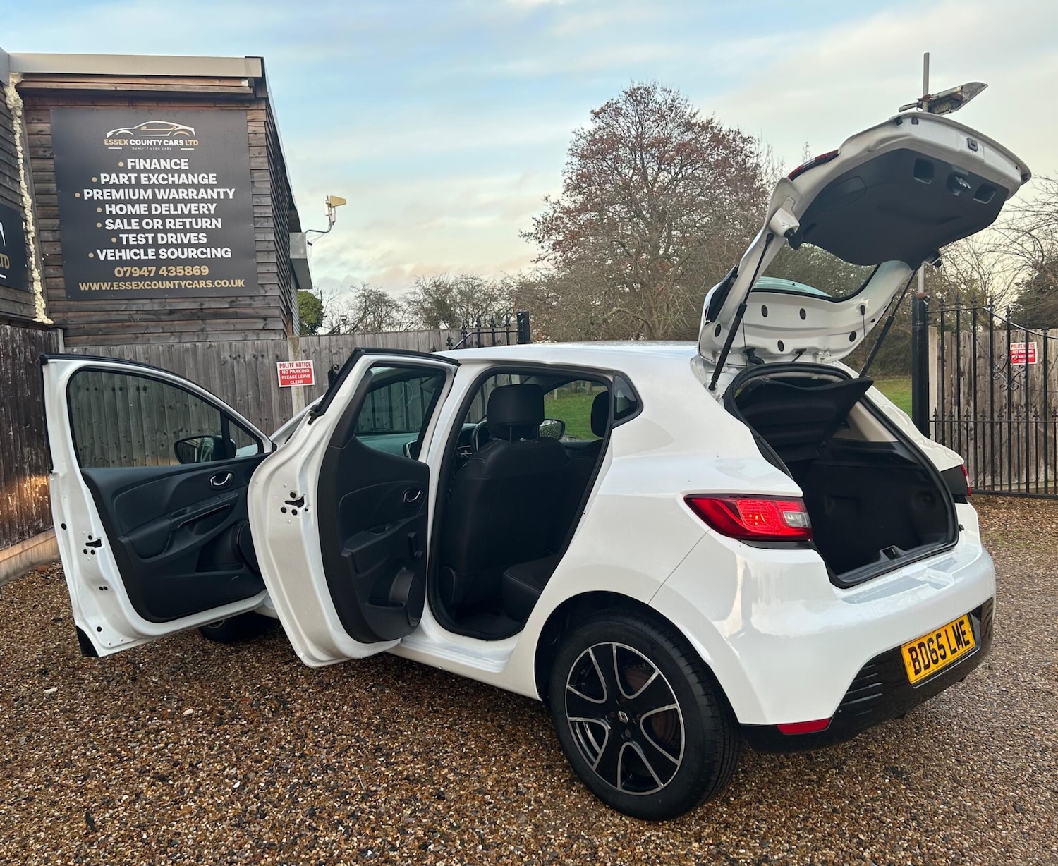 Used Renault Clio 2015 for sale - 77174621: Photo 4