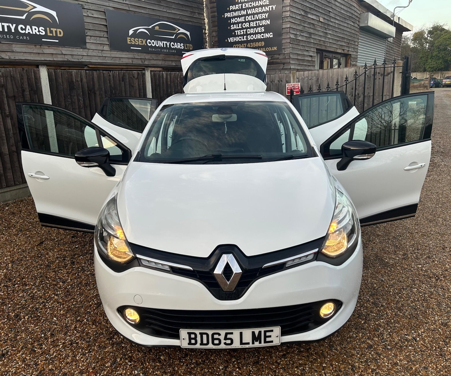 Used Renault Clio 2015 for sale - 77174621: Photo 5