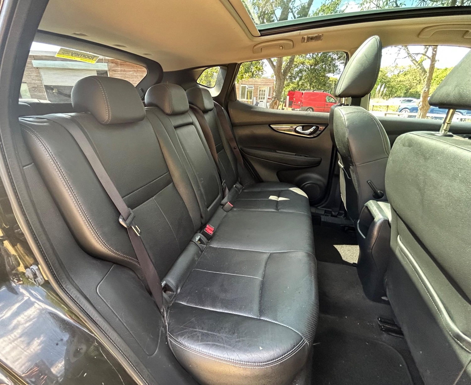 Used Nissan Qashqai 2015 for sale - 76458130: Photo 18