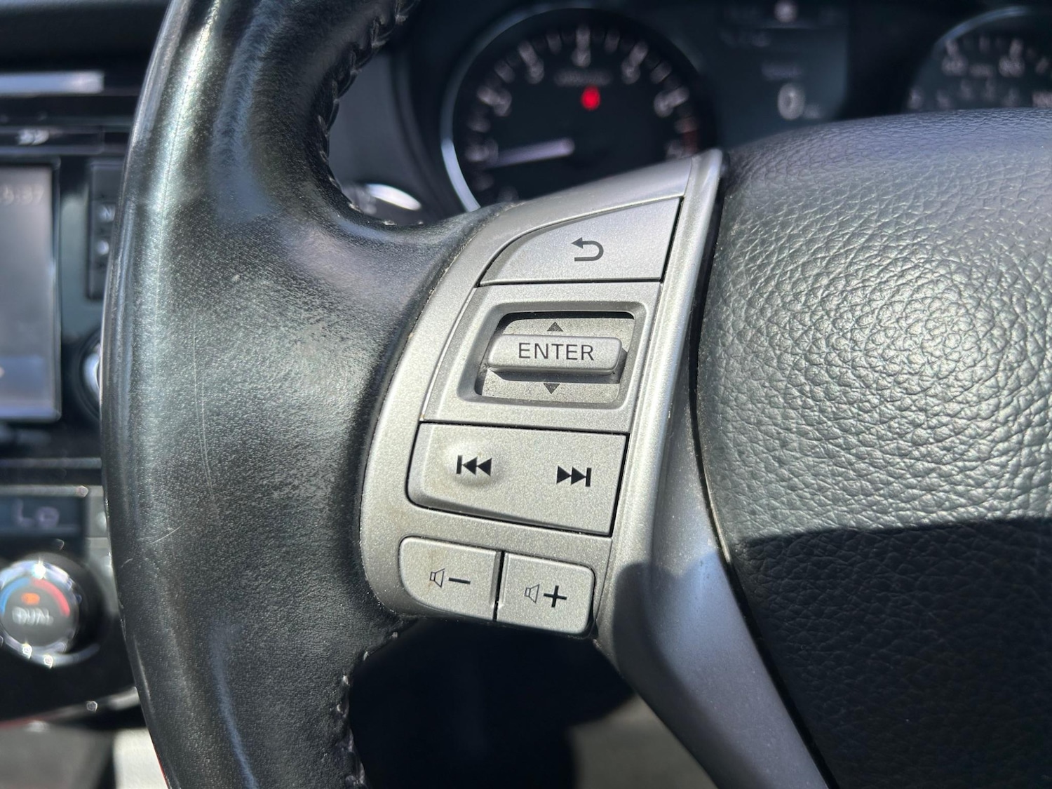 Used Nissan Qashqai 2015 for sale - 76458130: Photo 19