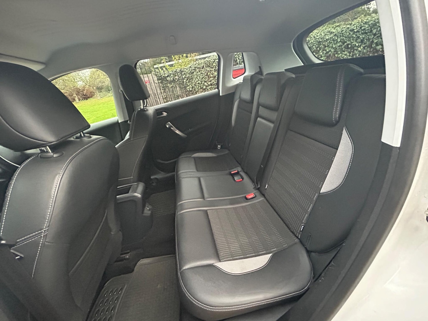 Used Peugeot 2008 2014 for sale - 76657933: Photo 13