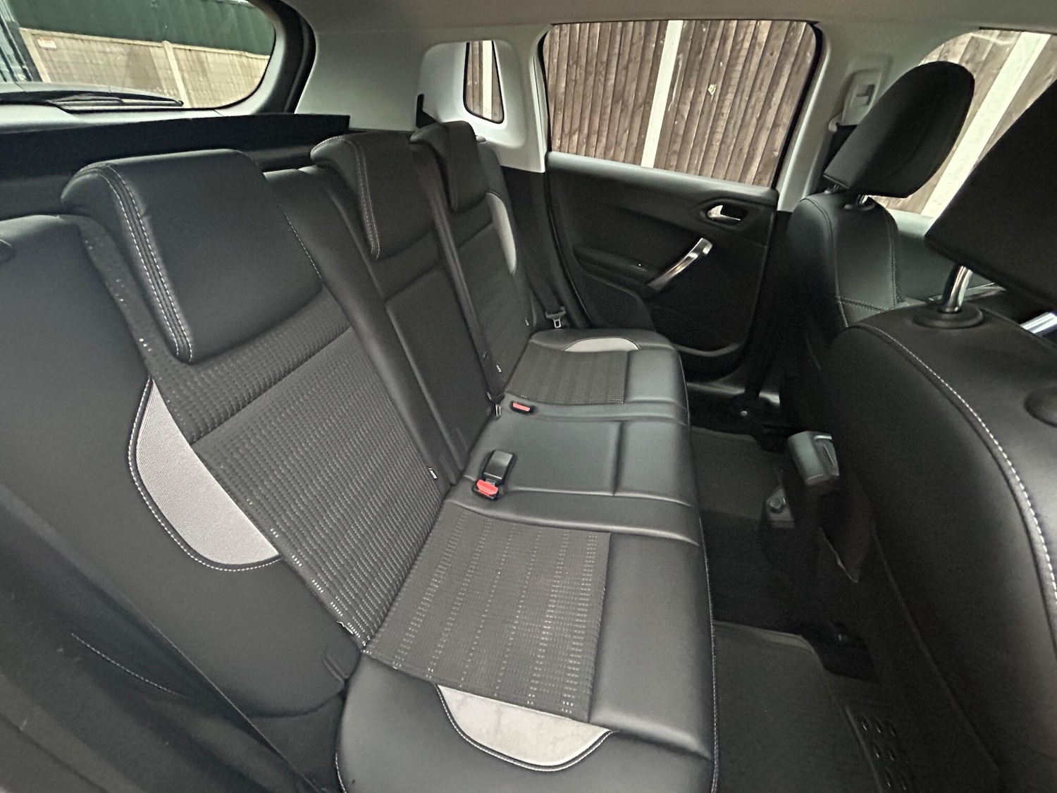 Used Peugeot 2008 2014 for sale - 76657933: Photo 15