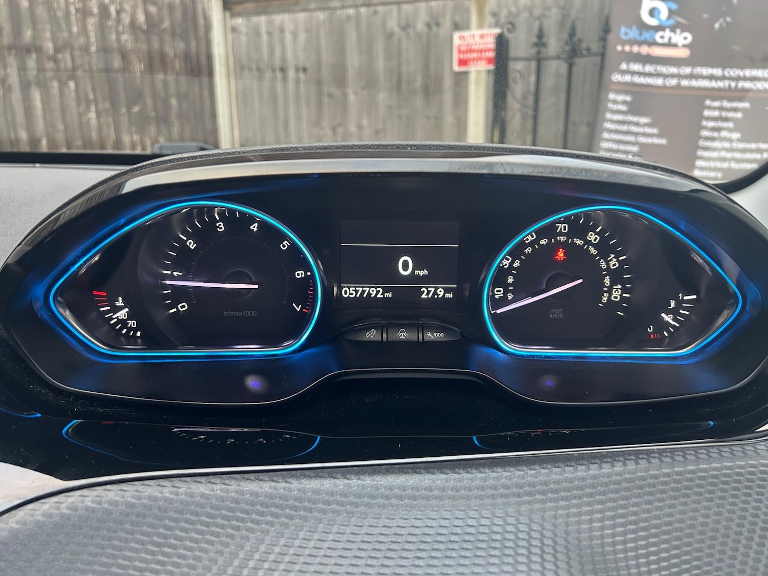 Used Peugeot 2008 2014 for sale - 76657933: Photo 25