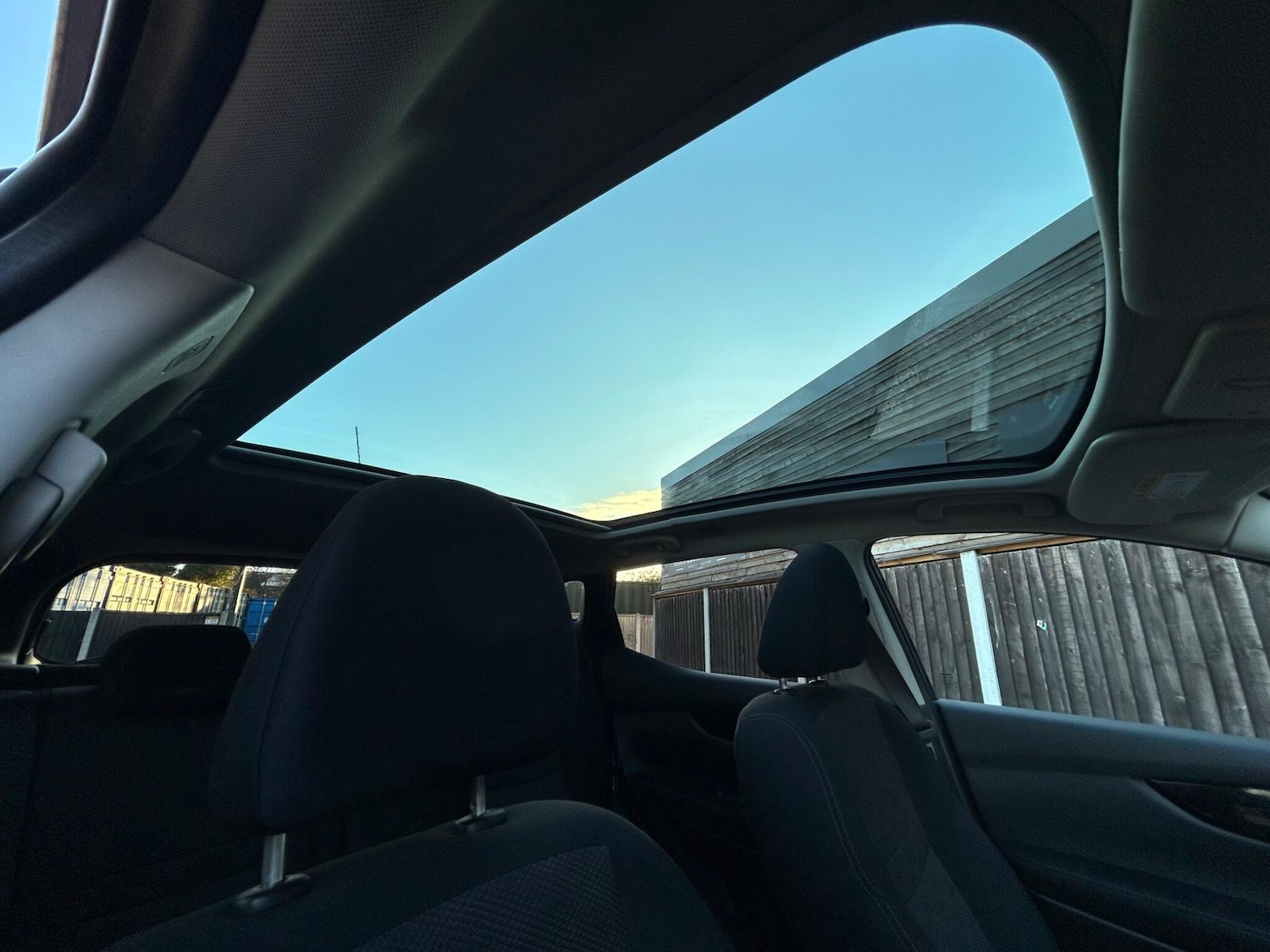 Used Nissan Qashqai for sale - 76700819: Photo 32