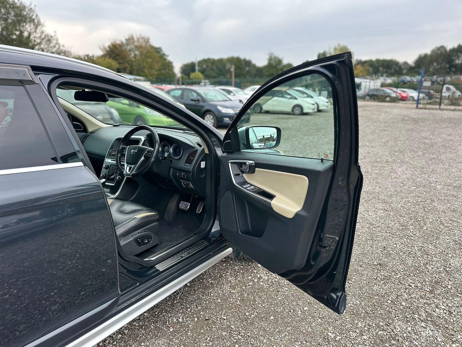 Used Volvo XC60 2025 for sale - 76993093: Photo 13