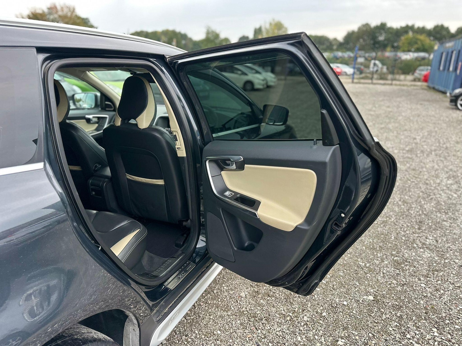 Used Volvo XC60 2025 for sale - 76993093: Photo 16