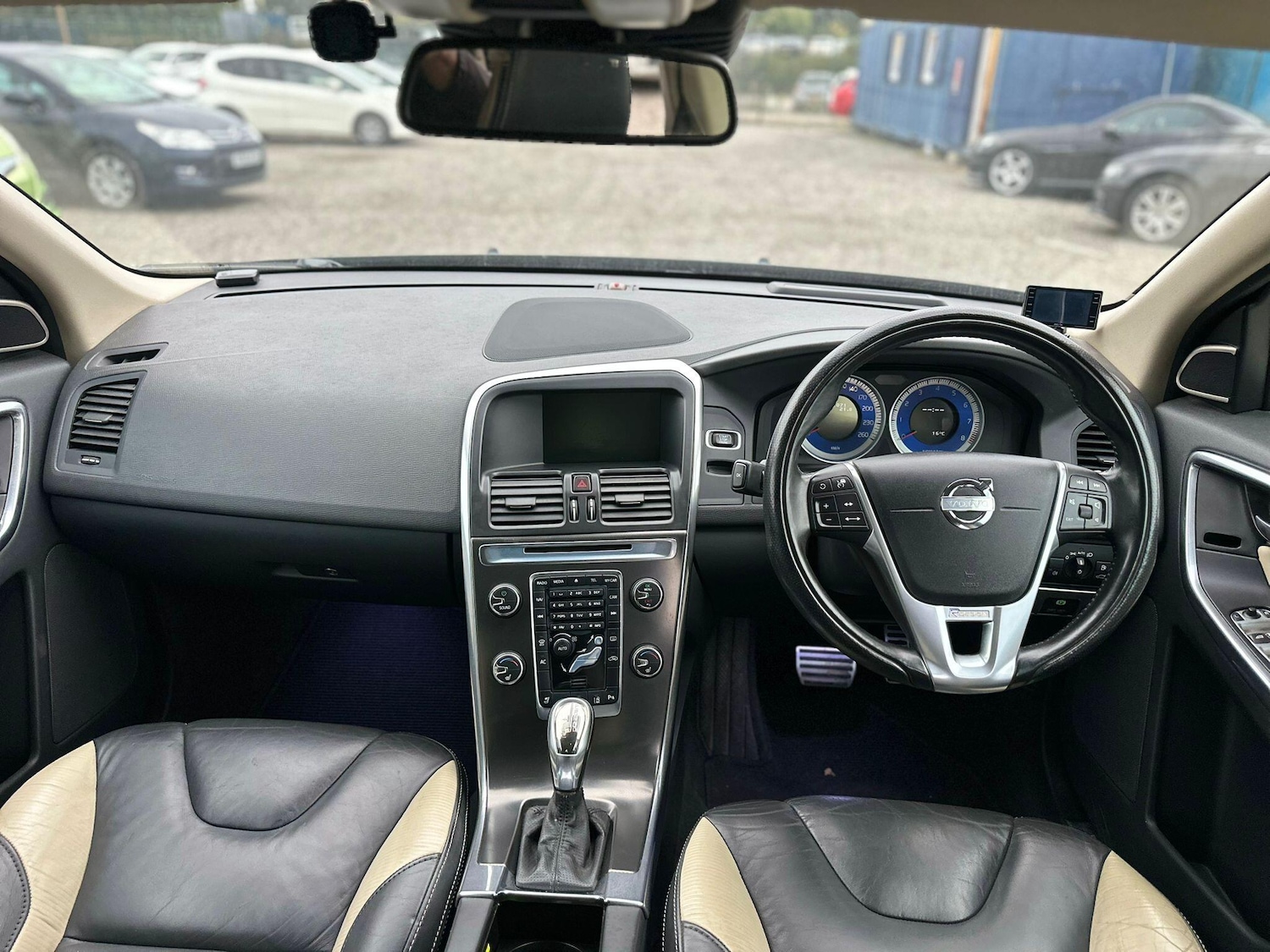 Used Volvo XC60 2025 for sale - 76993093: Photo 24