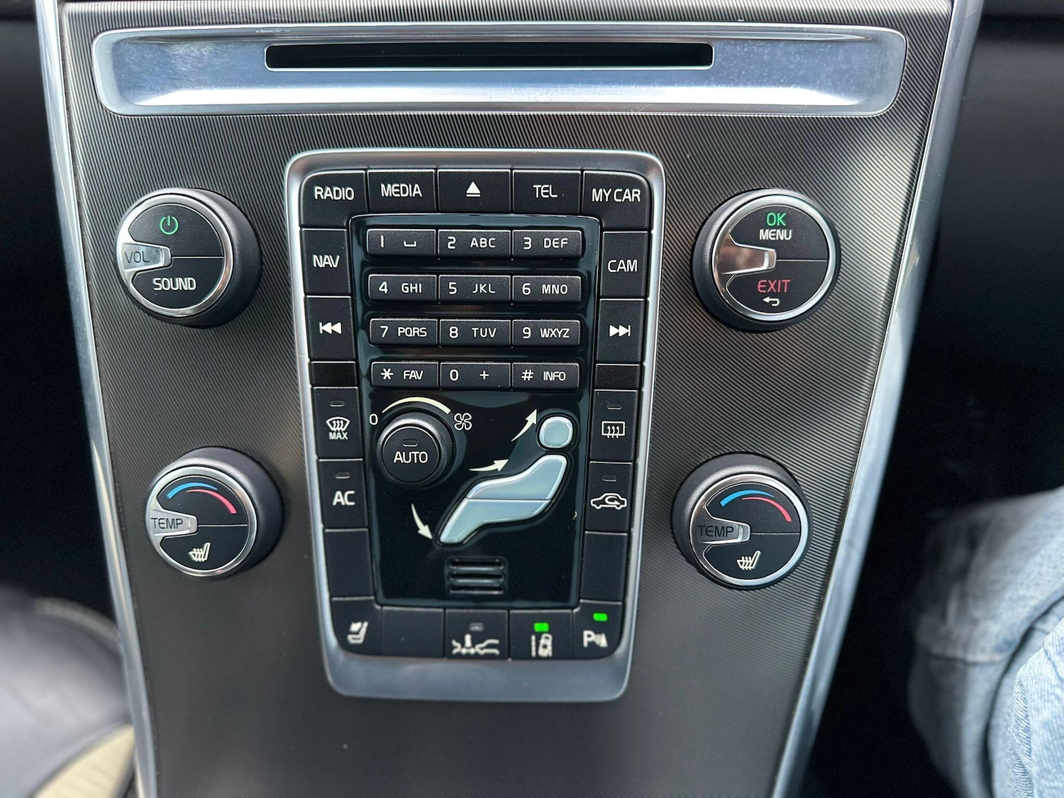 Used Volvo XC60 2025 for sale - 76993093: Photo 28