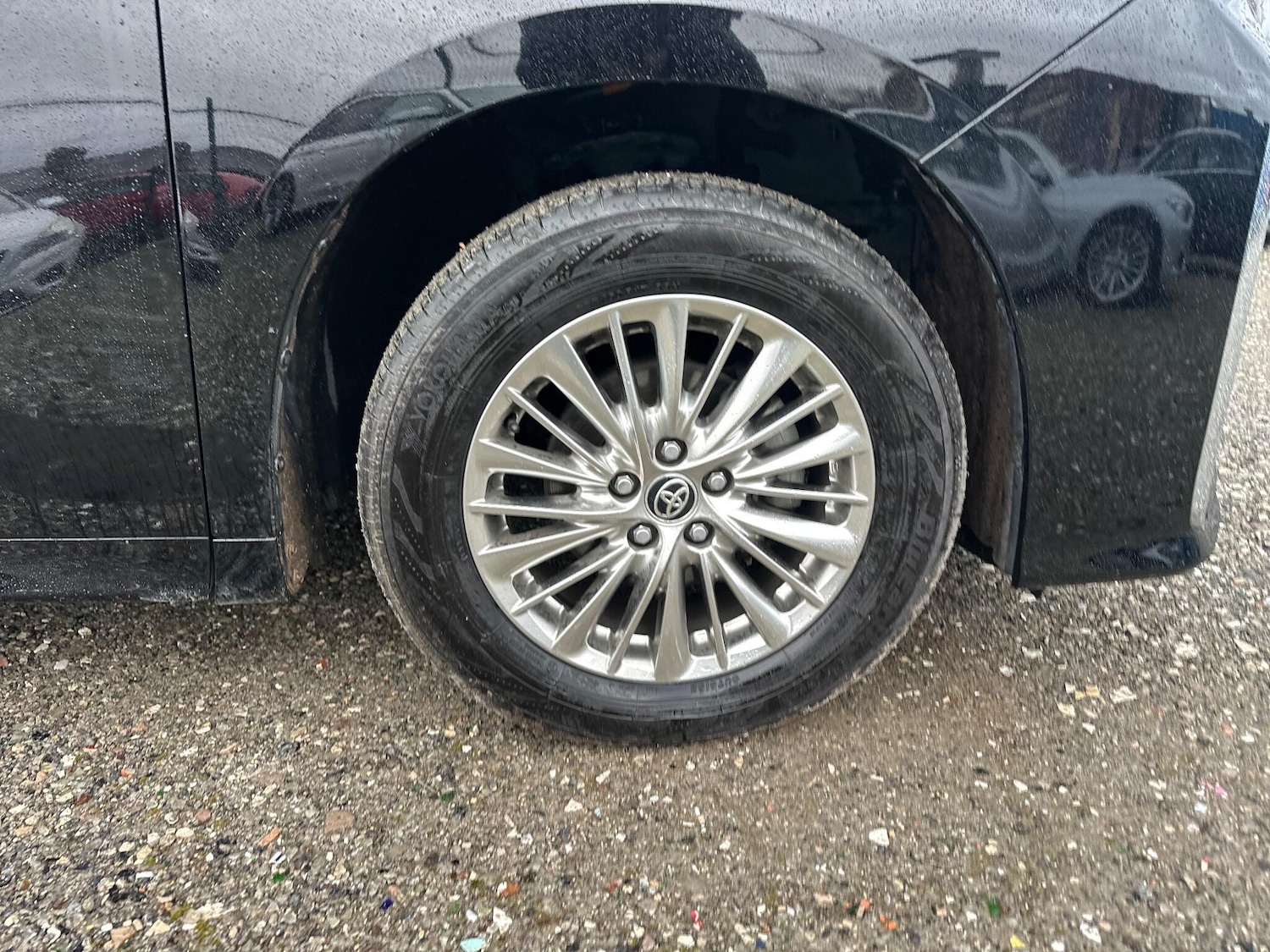 Used Toyota Alphard for sale - 76752760: Photo 2