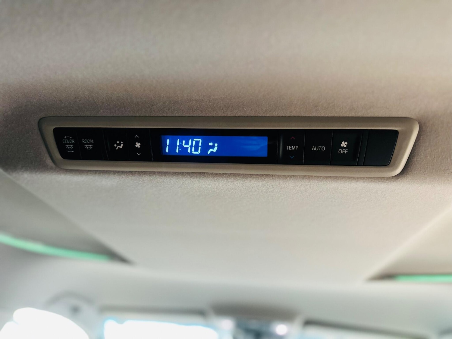 Used Toyota Alphard for sale - 76752760: Photo 28