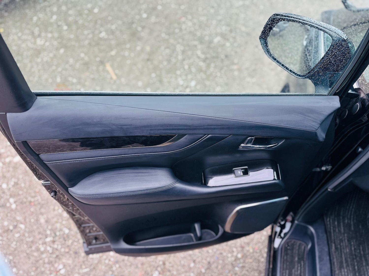 Used Toyota Alphard for sale - 76752760: Photo 30