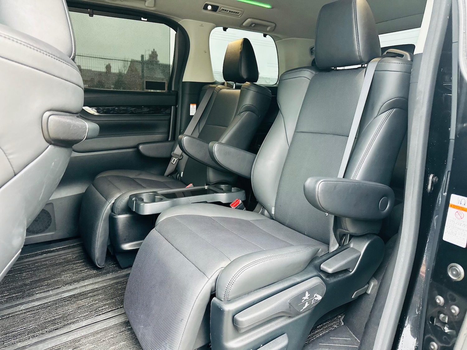 Used Toyota Alphard for sale - 76752760: Photo 33