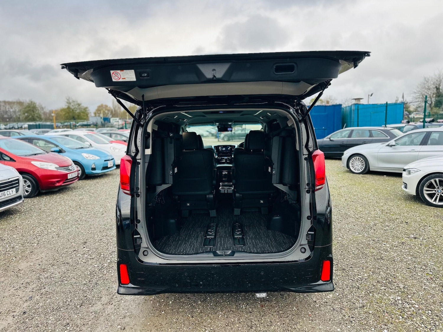 Used Toyota Alphard for sale - 76752760: Photo 37