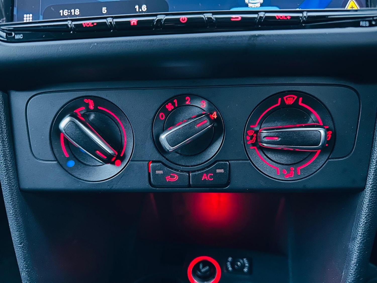 Used Volkswagen Polo for sale - 77229510: Photo 20