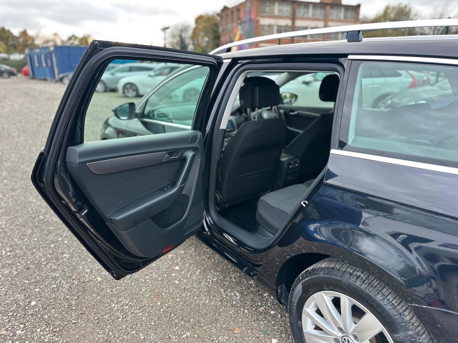 Used Volkswagen Passat for sale - 76476631: Photo 24