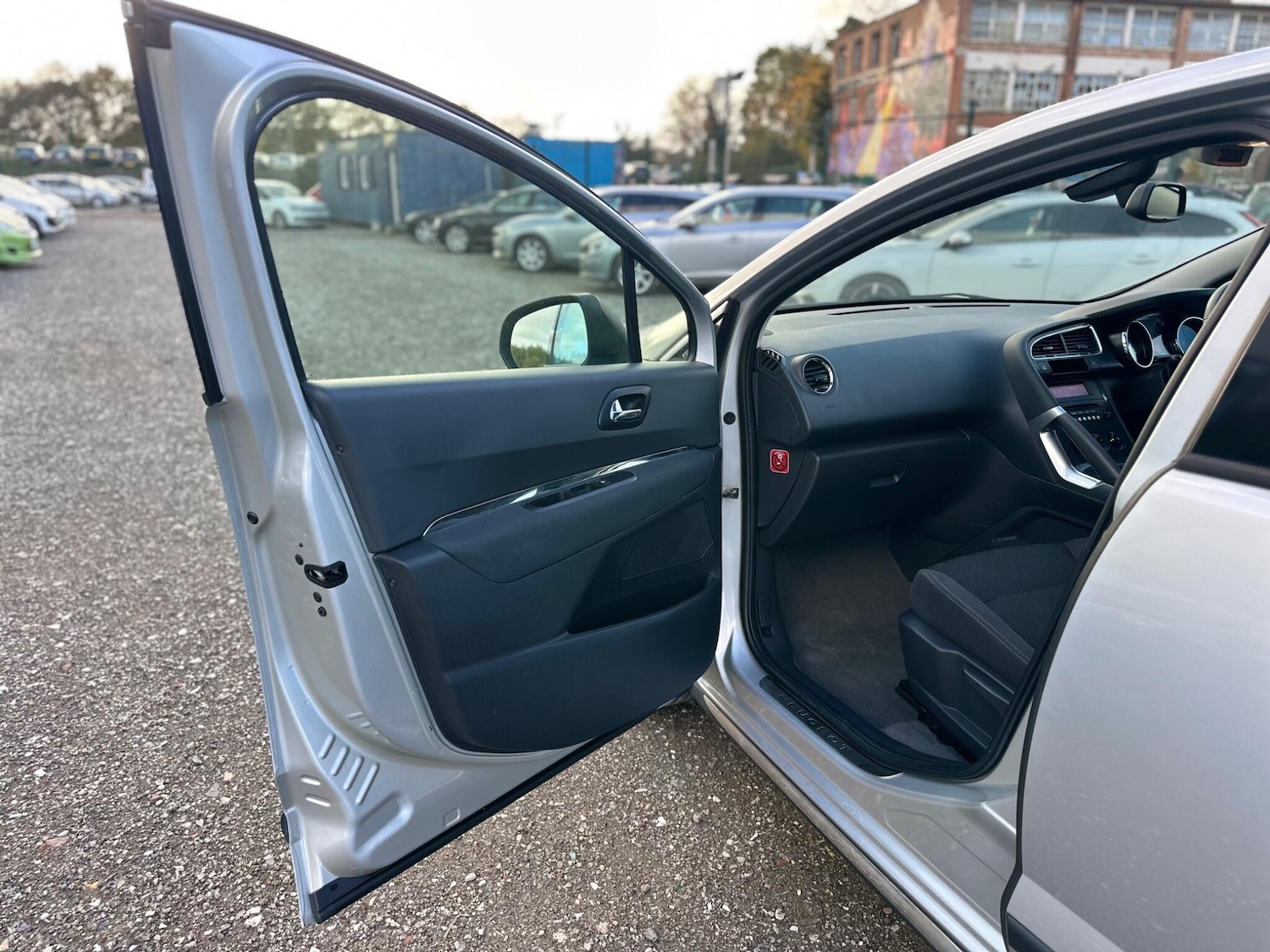 Used Peugeot 3008 2016 for sale - 76398224: Photo 25