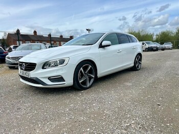 Used Volvo V60 2016 for sale - 78245620: Photo