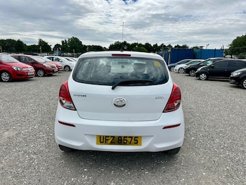 Used Hyundai i20 2014 for sale - 77575207: Photo