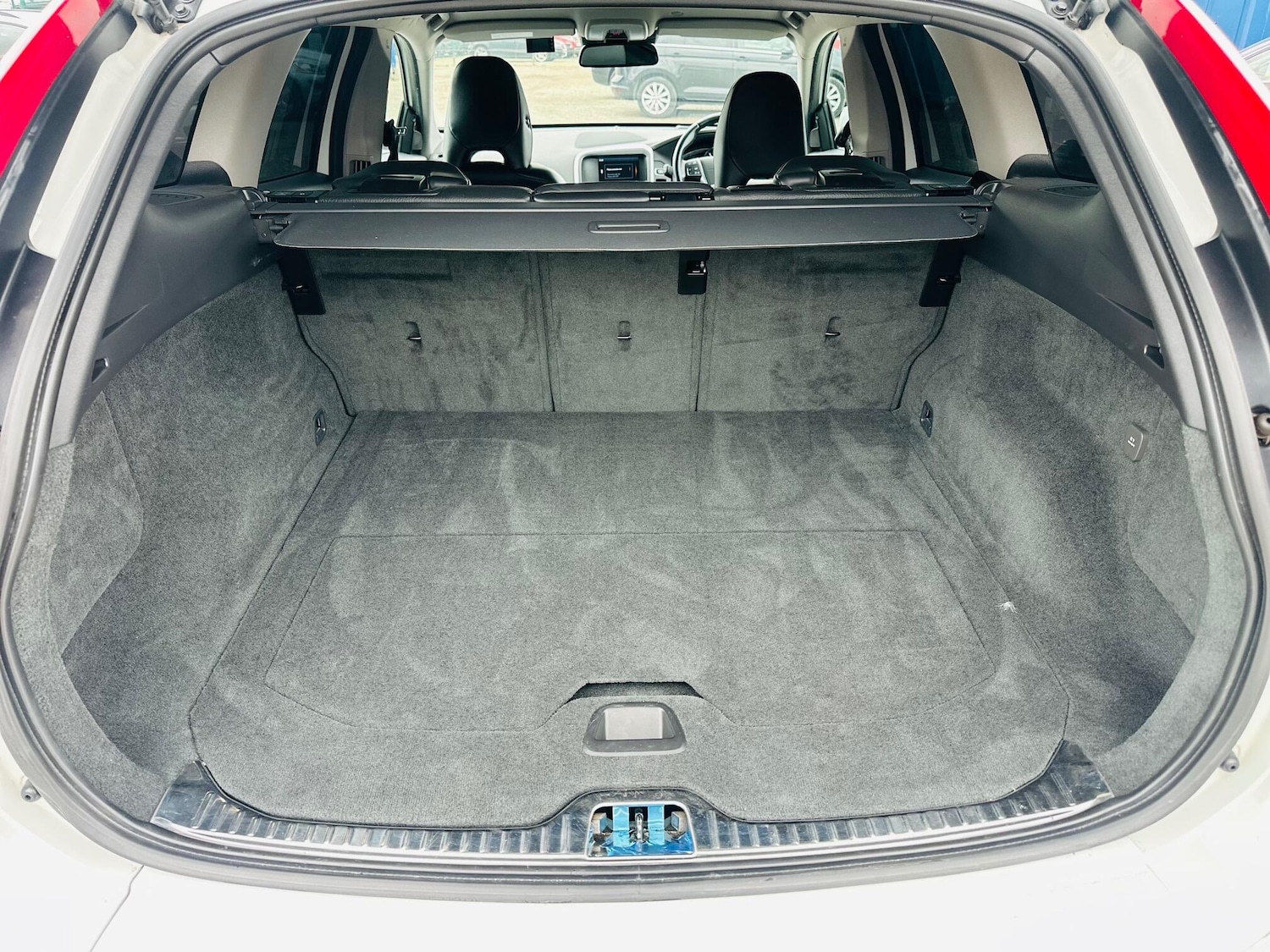 Used Volvo XC60 for sale - 77682852: Photo 32