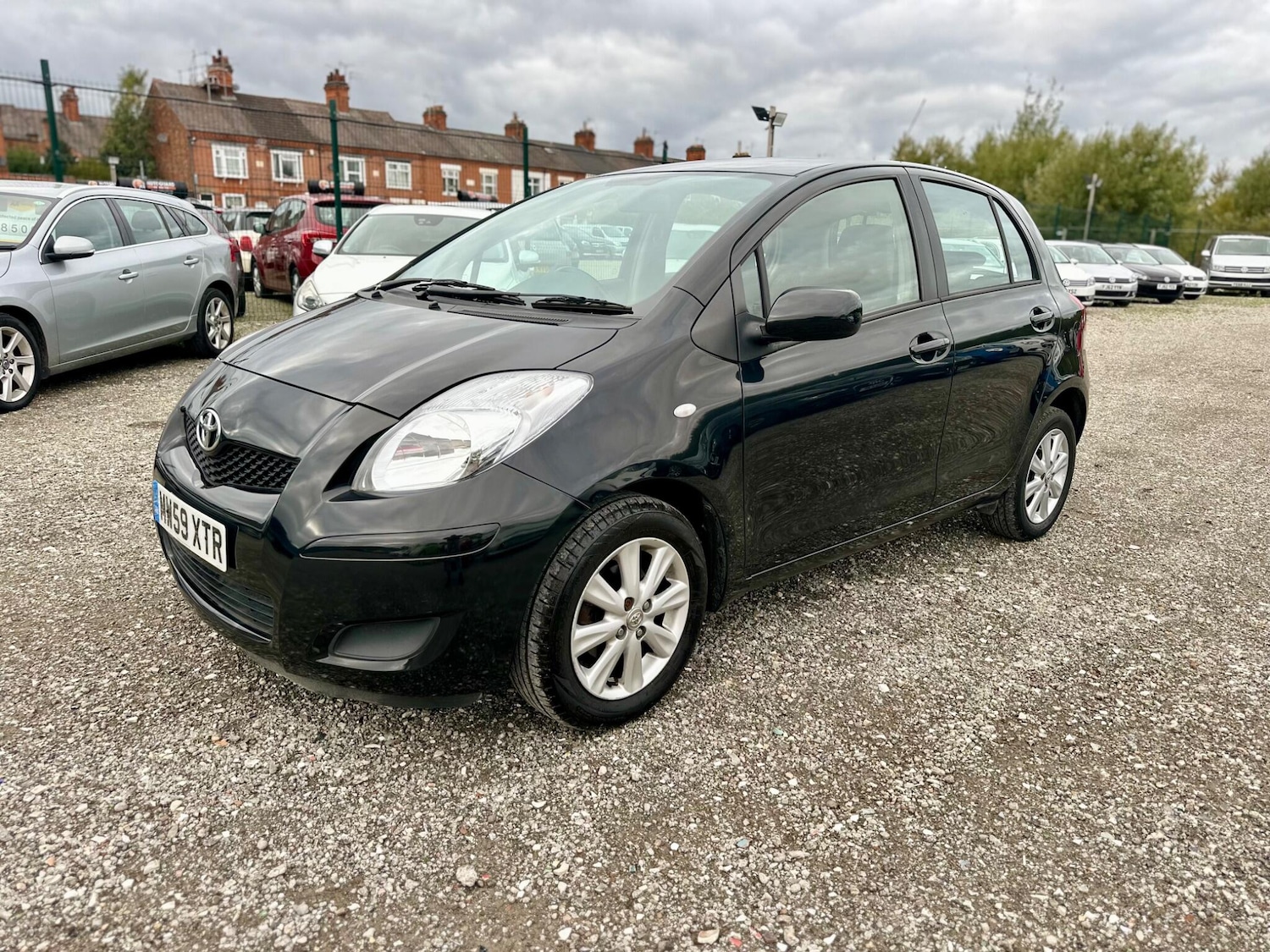 Used Toyota Yaris 2010 for sale - 76336884: Photo 11