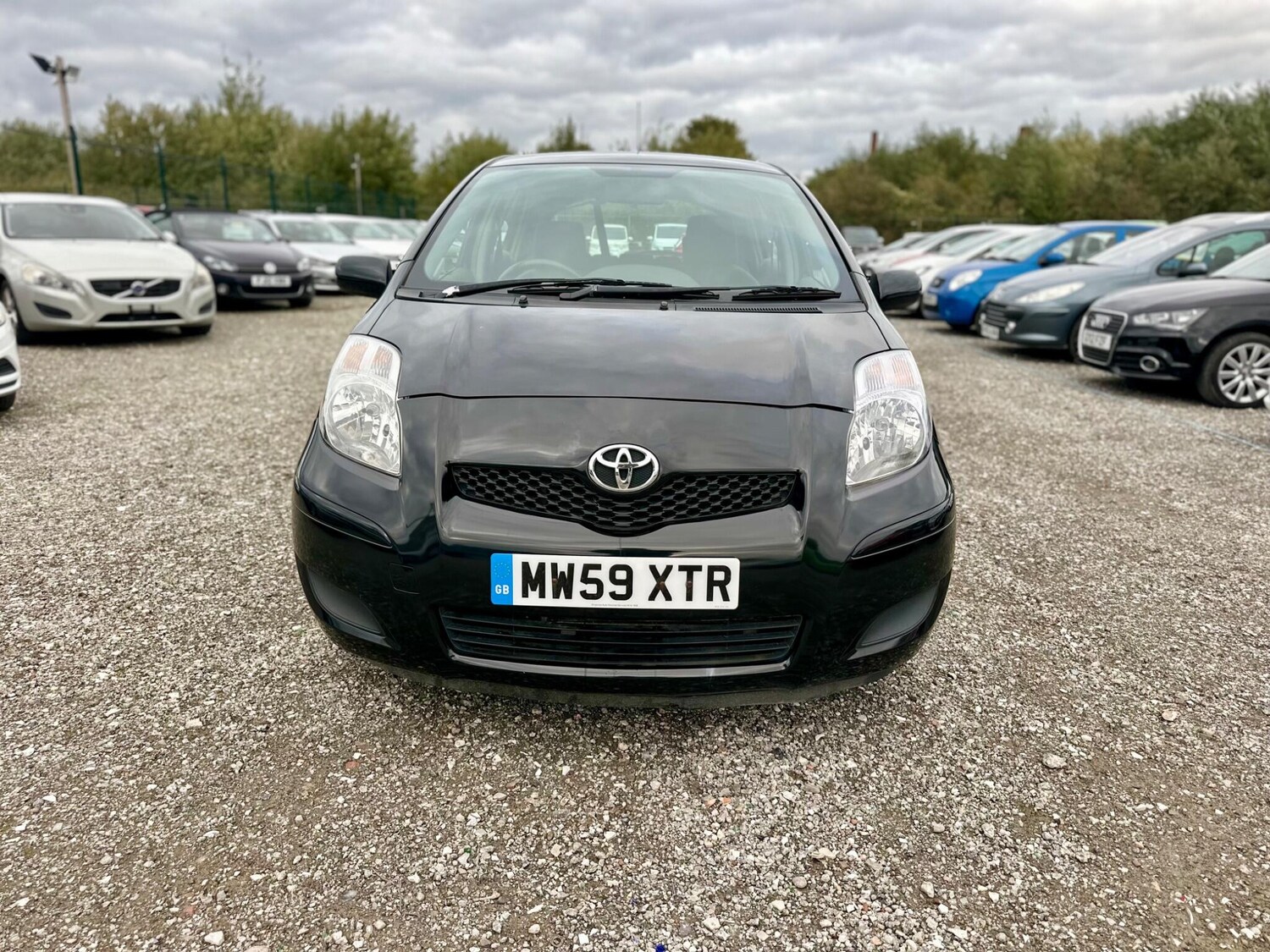 Used Toyota Yaris 2010 for sale - 76336884: Photo 12
