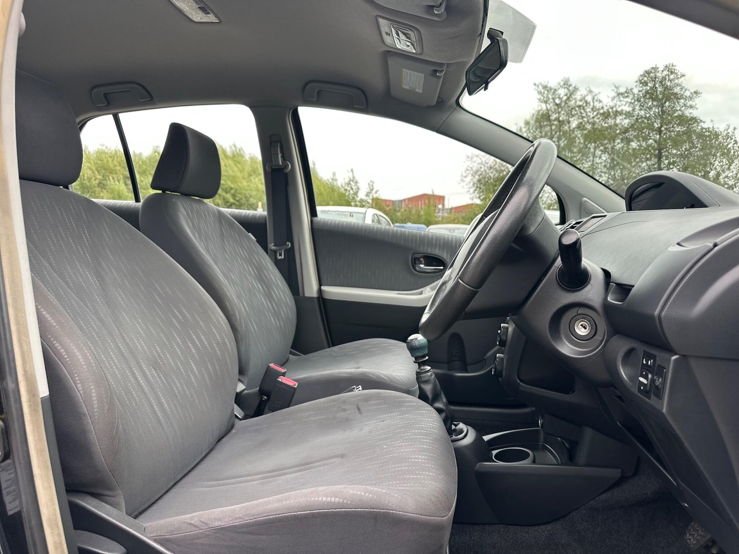 Used Toyota Yaris 2010 for sale - 76336884: Photo 14