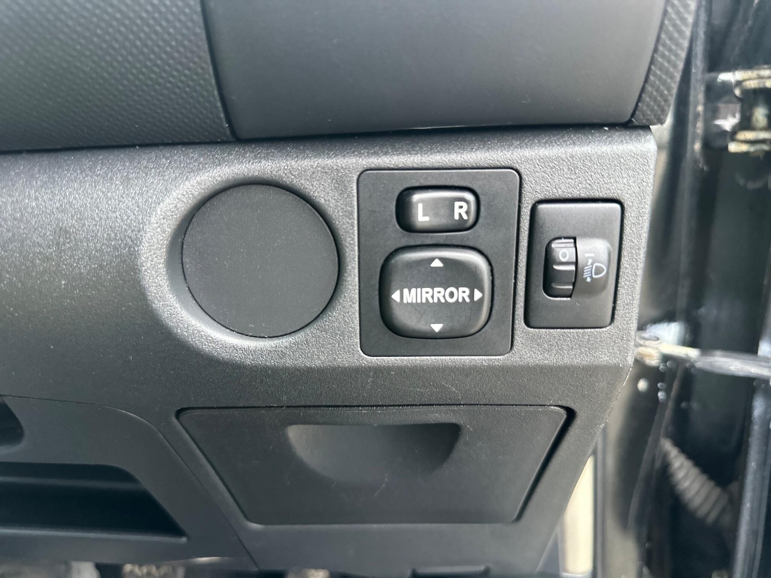 Used Toyota Yaris 2010 for sale - 76336884: Photo 29
