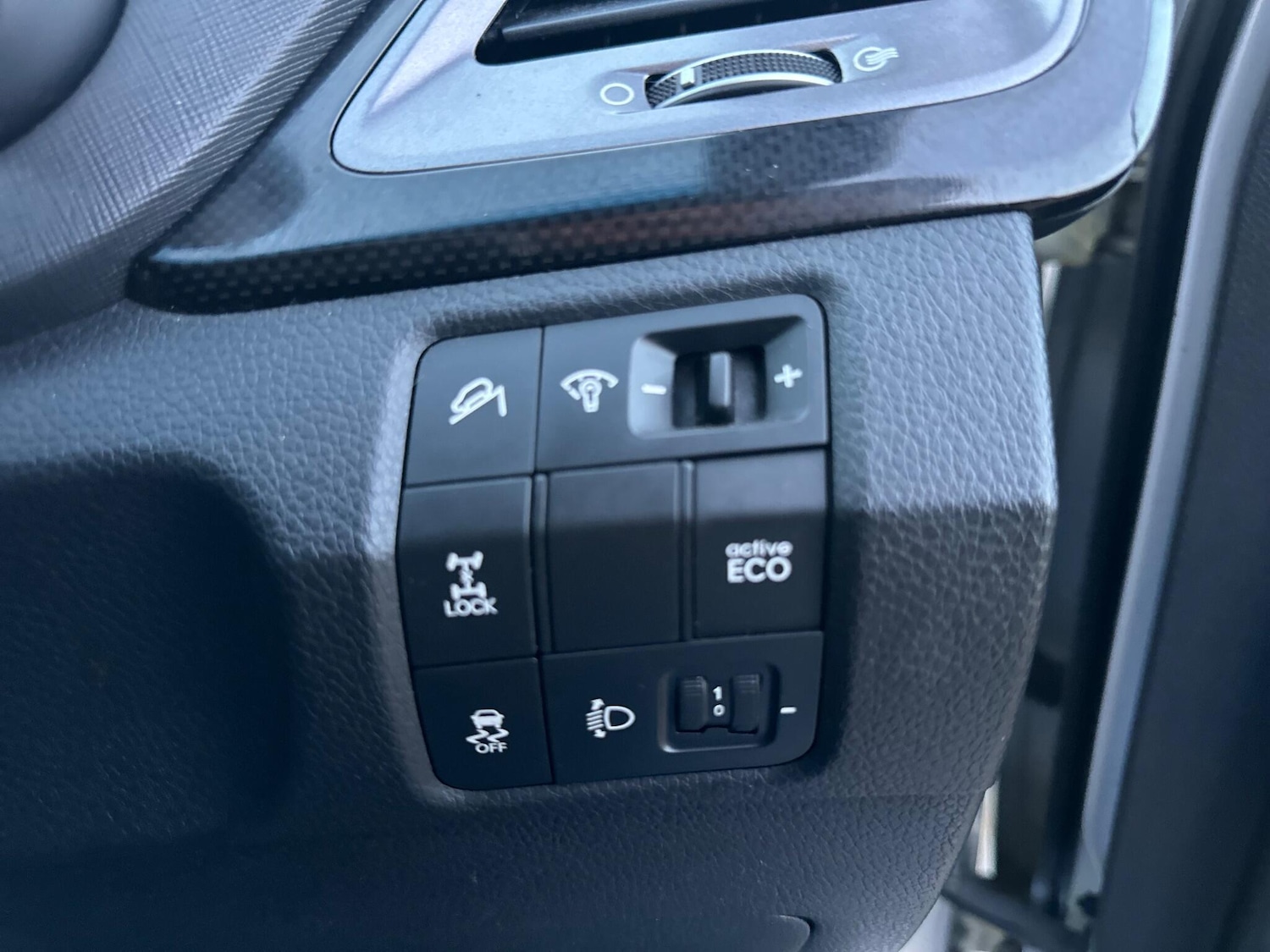 Used Hyundai Santa Fe 2013 for sale - 76824435: Photo 23