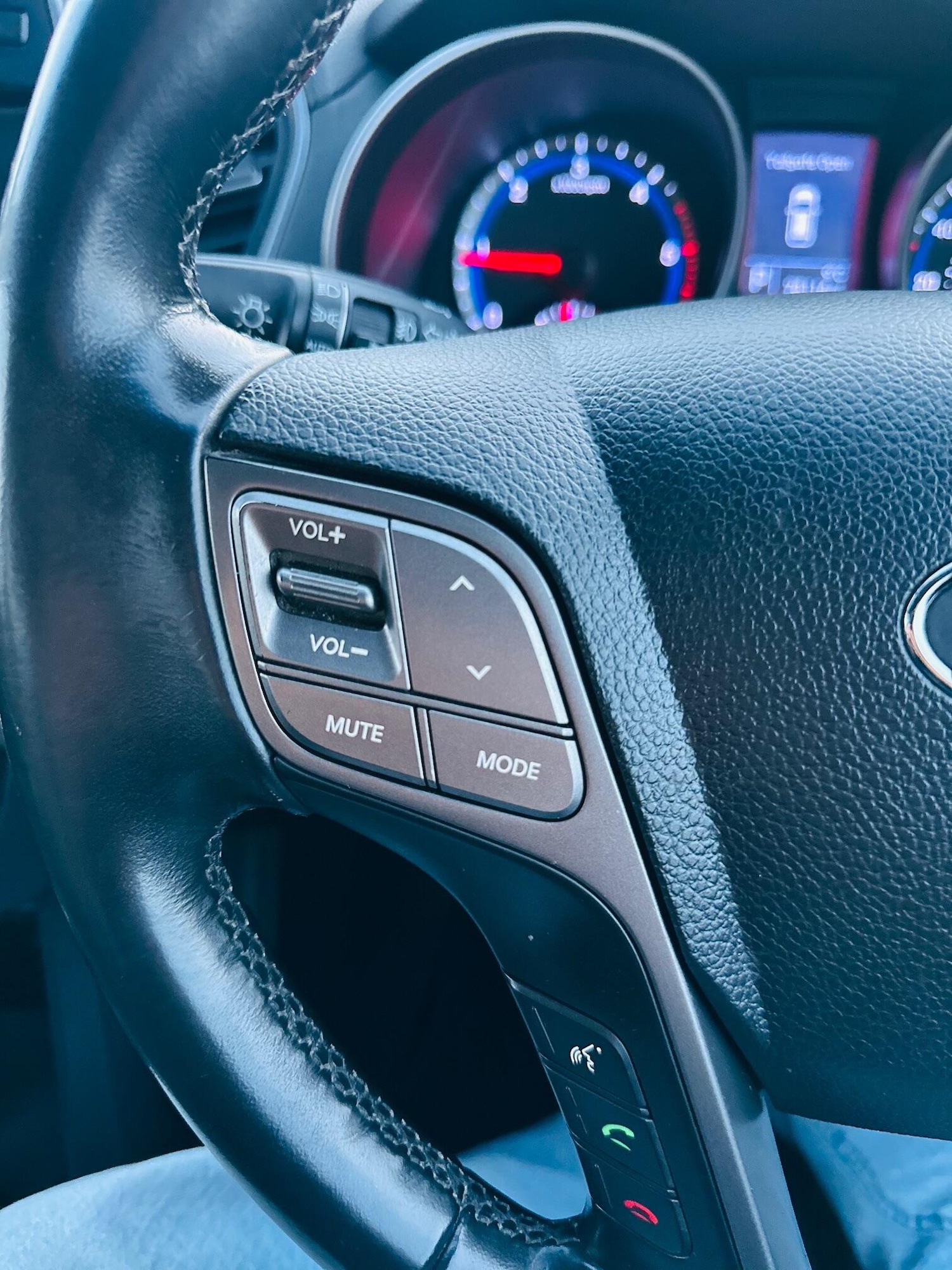 Used Hyundai Santa Fe 2013 for sale - 76824435: Photo 25