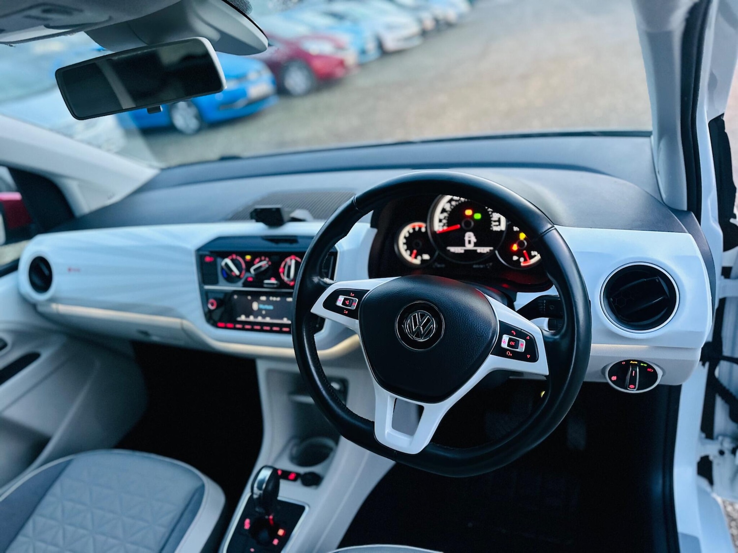 Used Volkswagen up! 2025 for sale - 77081429: Photo 18