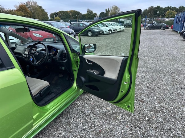 Used Honda Fit for sale - 76259608: Photo 13
